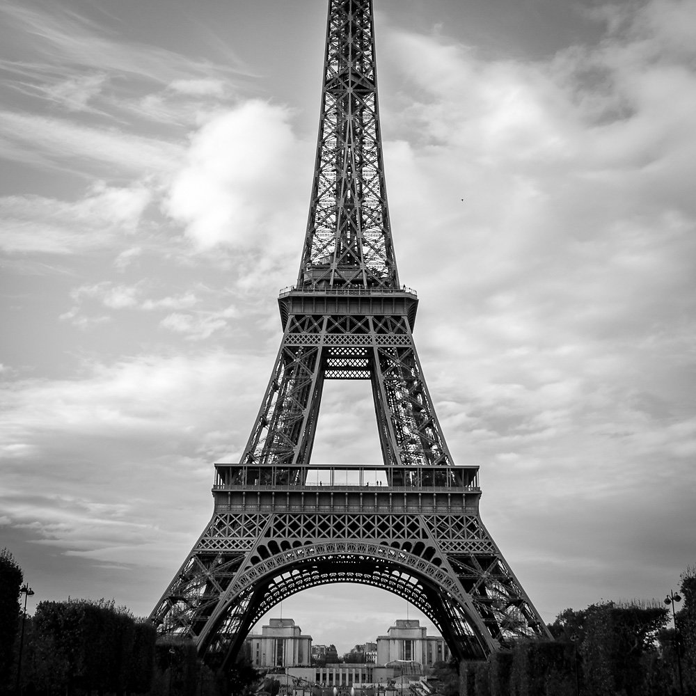 Tour Eiffel Black and White